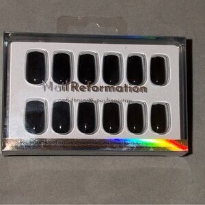 Glossy Black Press-On Nails - Medium Square